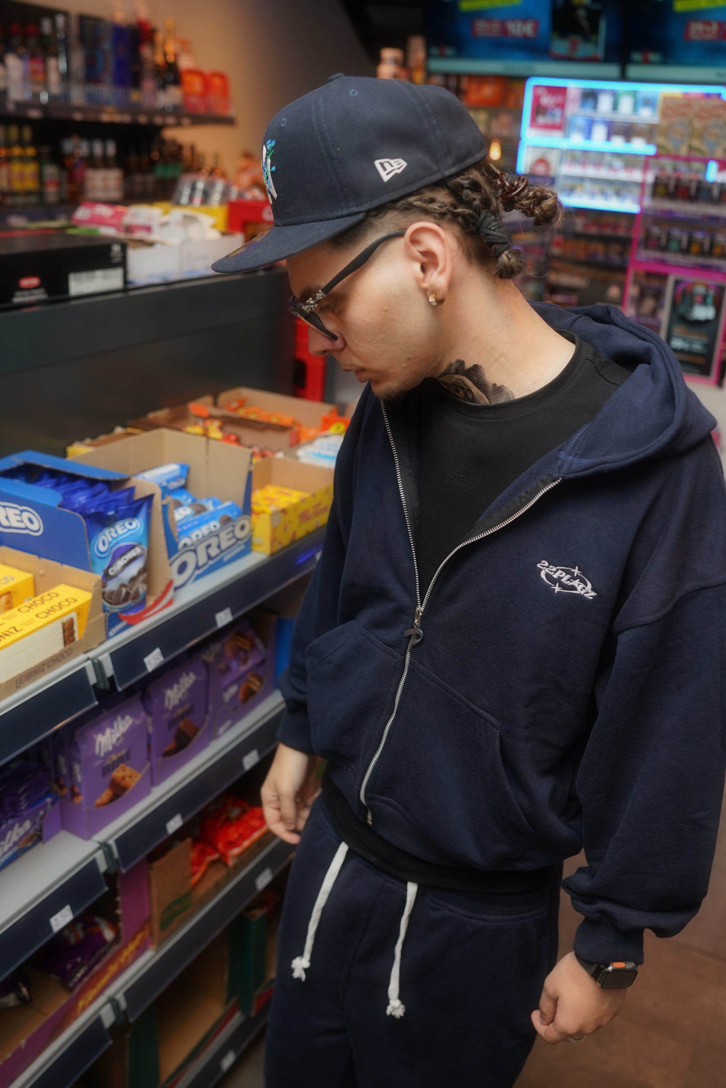 NAVY BLUE ZIPPER HOODIE